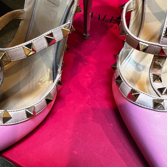 Authentic Valentino pink pumps - Picture 4 of 8